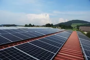 ¿Cuáles son los elementos para las instalaciones fotovoltaicas conectadas a red?
