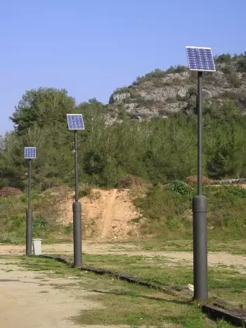 Iluminación pública mediante energía fotovoltaica