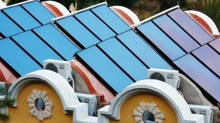 Colectores solares en tejado